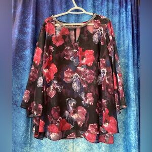 Used jennifer lopez long sleeve blouse size 2x